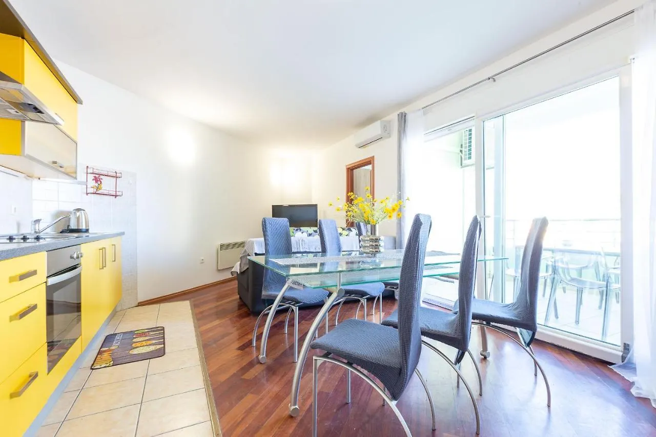 Apartament Nika Aparment With Large Balcony And Bbq Zadar